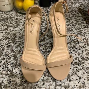 Anne Michelle heels